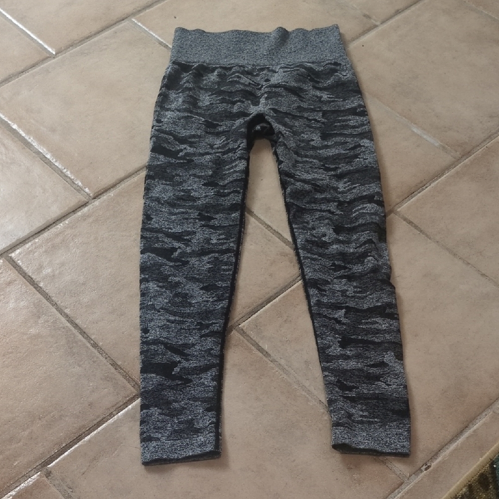 Charcoal Gy/Blk Camouflage Seamless Leggings I Will Be Leaving 3/11 For 2 month